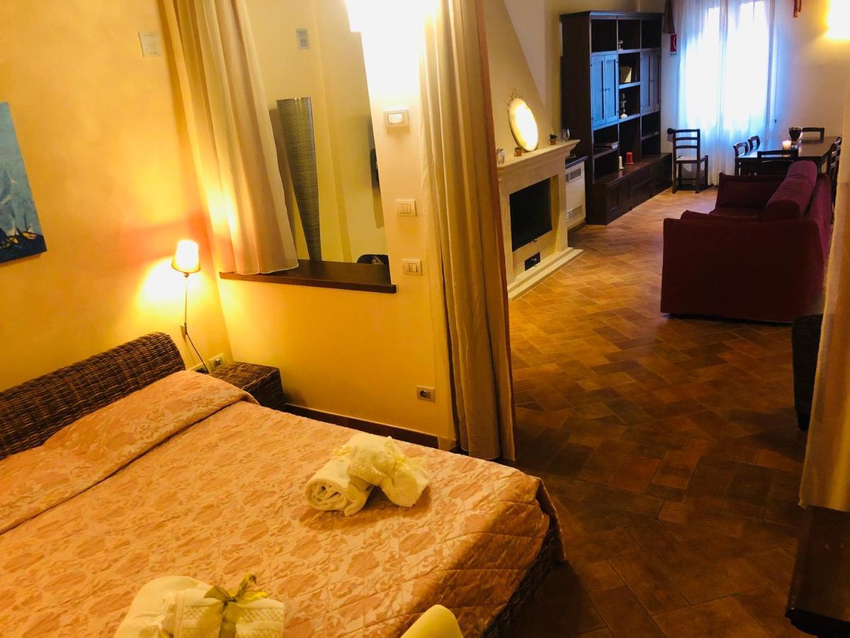 La Dimora Nel Corso Hotel มอนติปุลเชียโน ภายนอก รูปภาพ