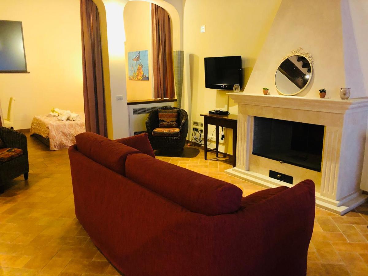 La Dimora Nel Corso Hotel มอนติปุลเชียโน ภายนอก รูปภาพ